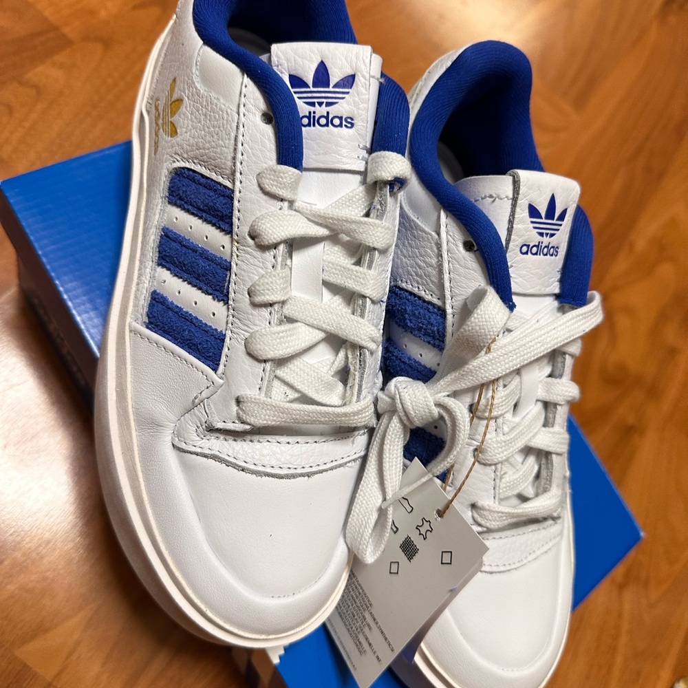 Women White and Blue Sneakers